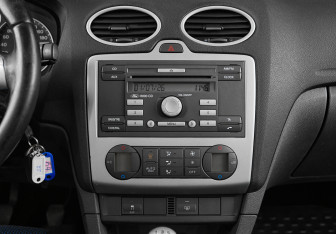 Подержанный автомобиль Ford Focus Wagon 2006 года (12 фото)