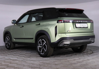 Подержанный автомобиль Jaecoo J7 2023 года (7 фото)