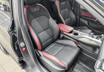 Подержанный автомобиль Geely Coolray 2024 года (24 фото)