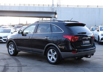 Подержанный автомобиль Hyundai ix55 2010 года (7 фото)