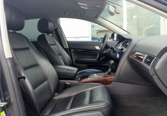 Подержанный автомобиль Audi A6 Sedan 2010 года (23 фото)