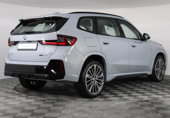 Новый BMW X1 2025 (2 фото)