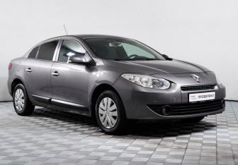 Подержанный автомобиль Renault Fluence 2012 года (3 фото)