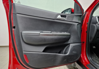 Подержанный автомобиль Kia Sportage 2018 года (19 фото)