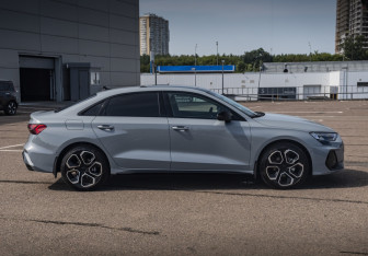 Подержанный автомобиль Audi A3 Sedan 2025 года (6 фото)