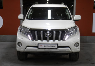 Подержанный автомобиль Toyota Land Cruiser Prado 2016 года (2 фото)