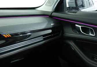 Подержанный автомобиль Changan UNI-K 2023 года (25 фото)