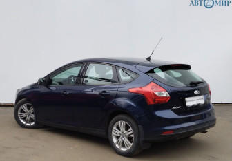 Подержанный автомобиль Ford Focus Hatchback 2012 года (7 фото)