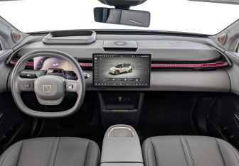 Подержанный автомобиль Zeekr X 2023 года (13 фото)