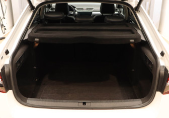 Подержанный автомобиль Skoda Superb Liftback 2024 года (21 фото)