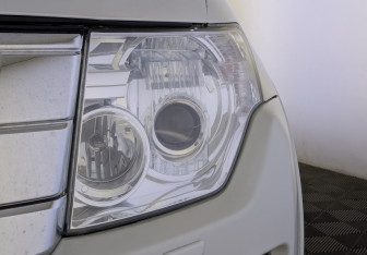 Подержанный автомобиль Mitsubishi Pajero 2018 года (17 фото)