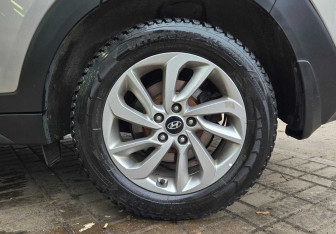 Подержанный автомобиль Hyundai Tucson 2017 года (14 фото)