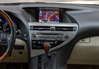 Подержанный автомобиль Lexus RX 2012 года (17 фото)