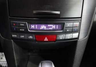 Подержанный автомобиль Subaru Outback Wagon 2014 года (18 фото)