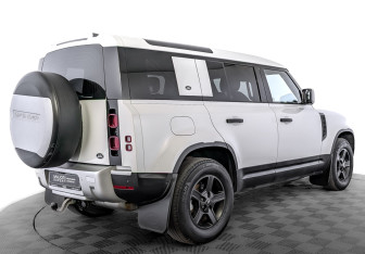Подержанный автомобиль Land Rover Defender Suv 2021 года (5 фото)