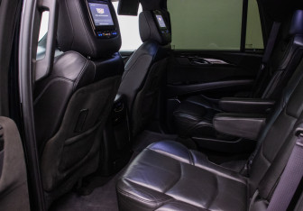 Подержанный автомобиль Cadillac Escalade Suv 2015 года (9 фото)