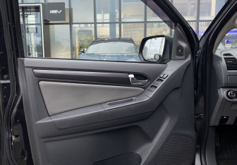 Подержанный автомобиль Chevrolet TrailBlazer 2012 года (16 фото)