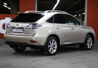 Подержанный автомобиль Lexus RX 2012 года (5 фото)