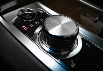 Подержанный автомобиль Jaguar XF Sedan 2011 года (21 фото)