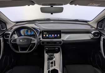 Подержанный автомобиль Geely Coolray 2022 года (13 фото)