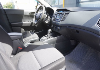Подержанный автомобиль Hyundai Creta 2017 года (11 фото)