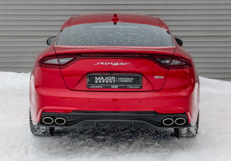 Подержанный автомобиль Kia Stinger 2019 года (6 фото)