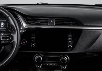 Подержанный автомобиль Kia Rio Sedan 2021 года (13 фото)