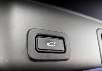 Подержанный автомобиль Land Rover Range Rover Evoque 2019 года (26 фото)