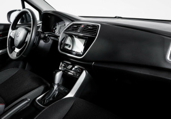 Подержанный автомобиль Suzuki SX4 Hatchback 2016 года (8 фото)