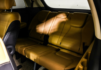 Подержанный автомобиль Kia Carnival 2020 года (19 фото)