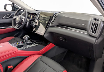 Новый Hongqi HS3 2025 (9 фото)