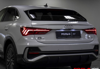 Подержанный автомобиль Audi Q3 2024 года (25 фото)