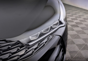 Подержанный автомобиль Kia K5 2020 года (17 фото)