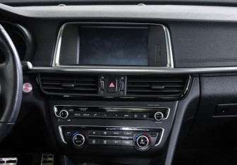 Подержанный автомобиль Kia Optima Sedan 2016 года (8 фото)