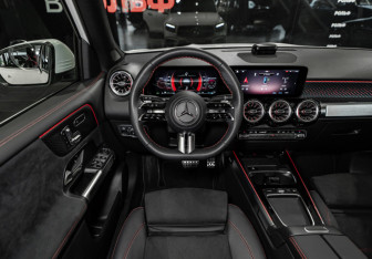 Новый Mercedes-Benz GLB 2025 (12 фото)