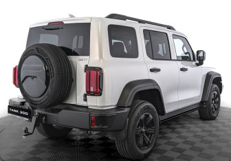 Новый Tank 300 2025 (2 фото)