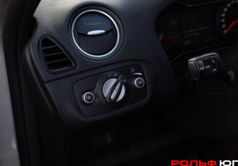 Подержанный автомобиль Ford S-MAX 2011 года (19 фото)