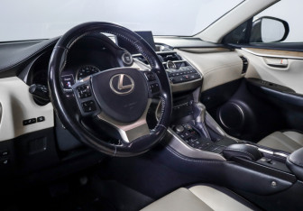 Подержанный автомобиль Lexus NX 2015 года (14 фото)