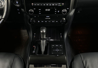 Подержанный автомобиль Lexus GX 2021 года (13 фото)