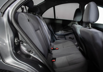 Подержанный автомобиль Nissan Almera Sedan 2005 года (9 фото)