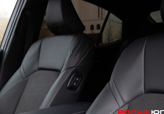 Подержанный автомобиль Toyota Camry Sedan 2024 года (16 фото)