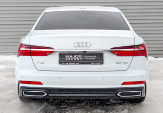 Подержанный автомобиль Audi A6 Sedan 2022 года (6 фото)