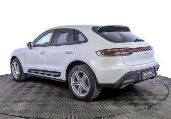 Подержанный автомобиль Porsche Macan 2023 года (7 фото)