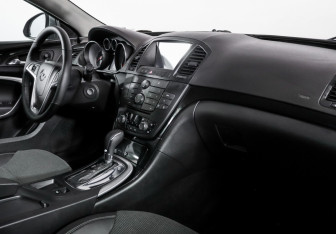 Подержанный автомобиль Opel Insignia Wagon 2013 года (9 фото)