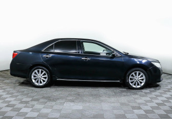 Подержанный автомобиль Toyota Camry Sedan 2014 года (4 фото)