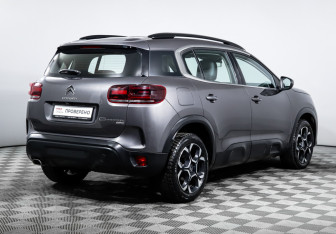 Подержанный автомобиль Citroen C5 Aircross 2022 года (5 фото)