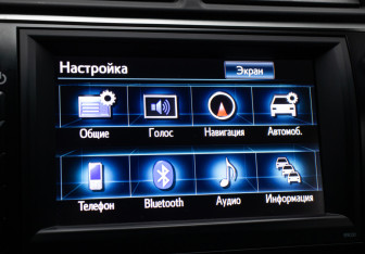 Подержанный автомобиль Toyota Camry Sedan 2013 года (19 фото)