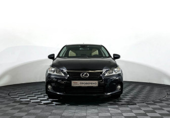 Подержанный автомобиль Lexus CT 2011 года (2 фото)