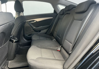 Подержанный автомобиль Hyundai i40 Sedan 2014 года (11 фото)