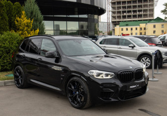 Подержанный автомобиль BMW X3 M 2019 года (2 фото)